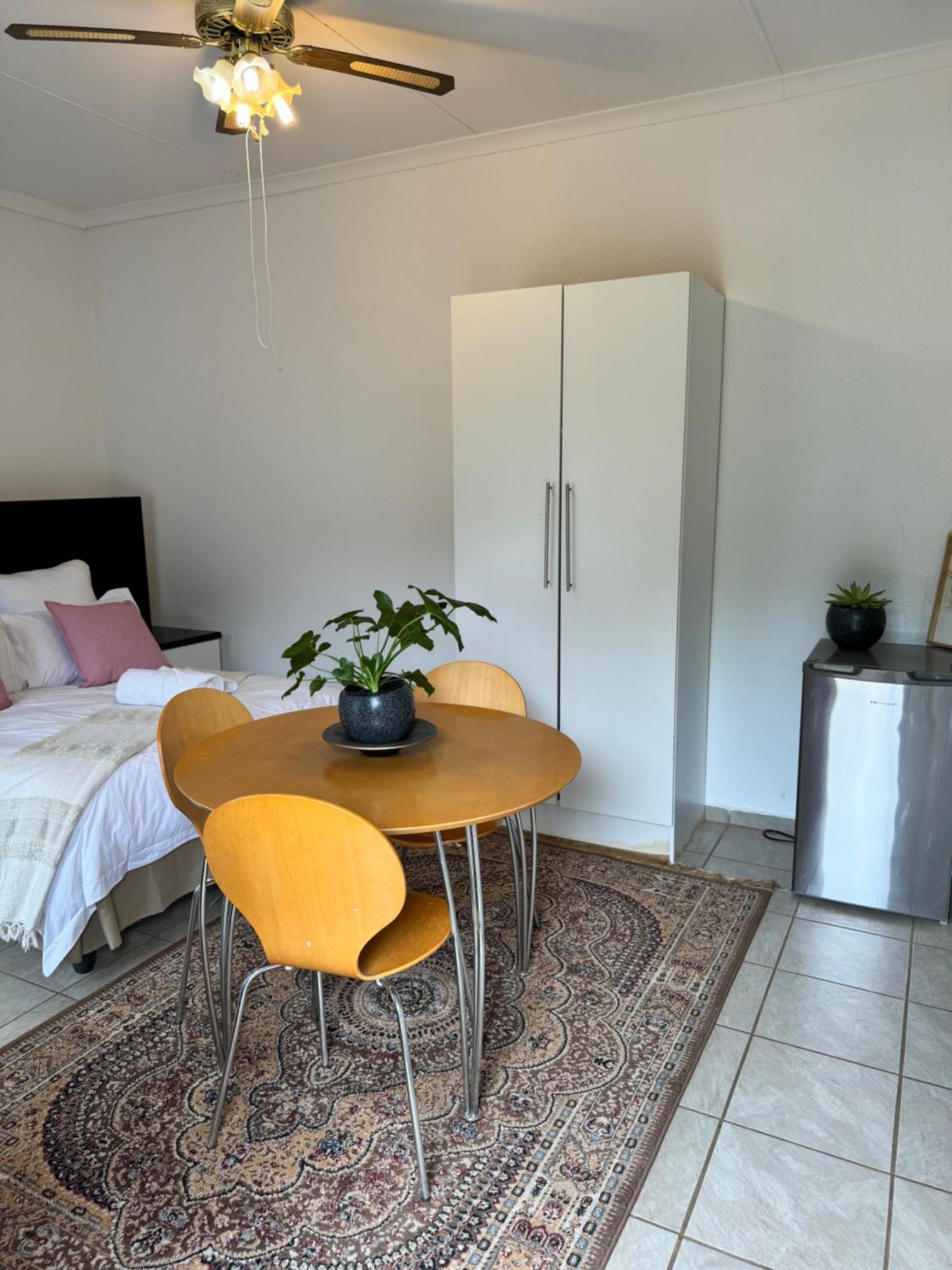 The Herby Taylor Guest House Vereeniging Exterior foto
