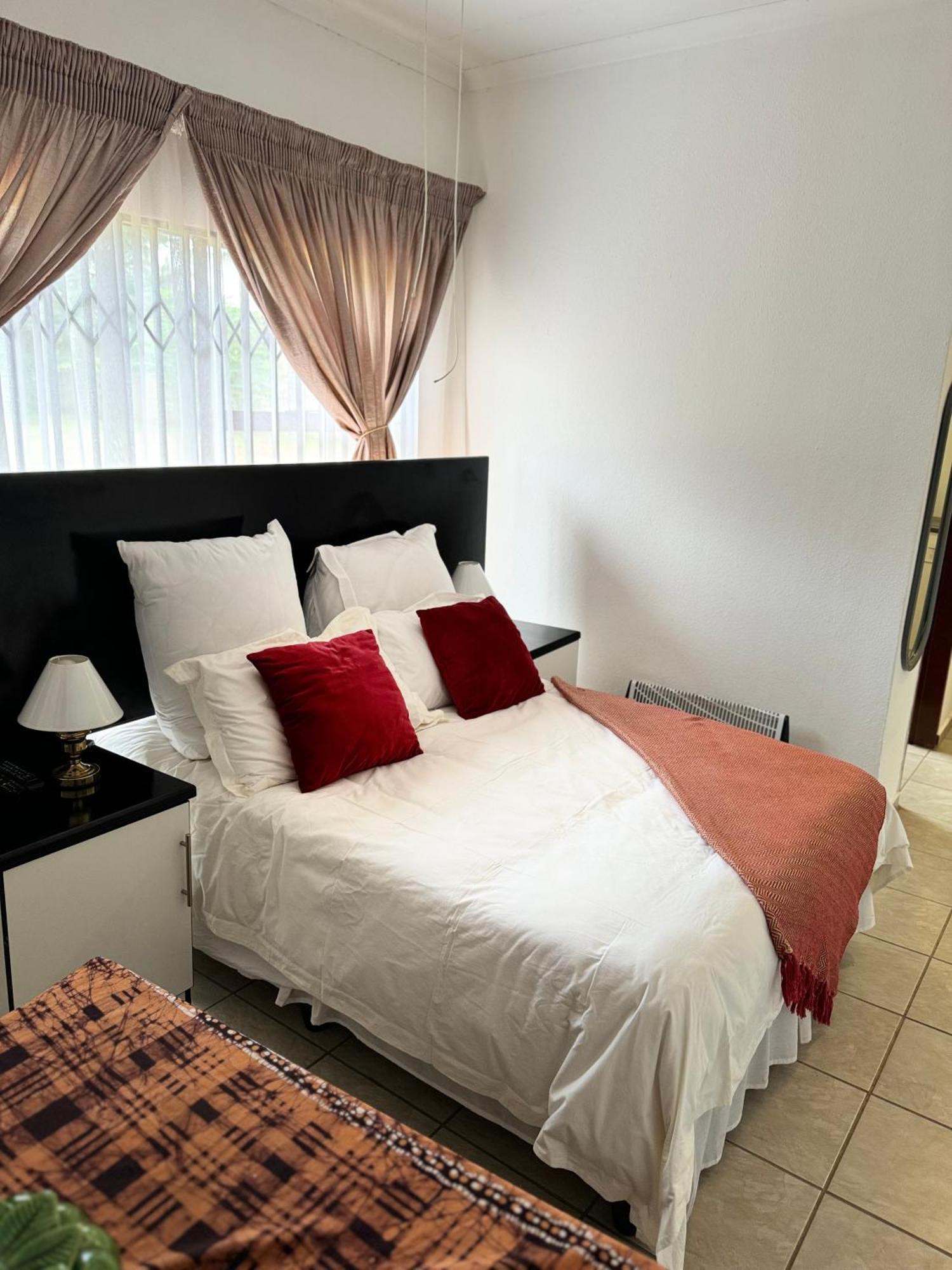 The Herby Taylor Guest House Vereeniging Exterior foto